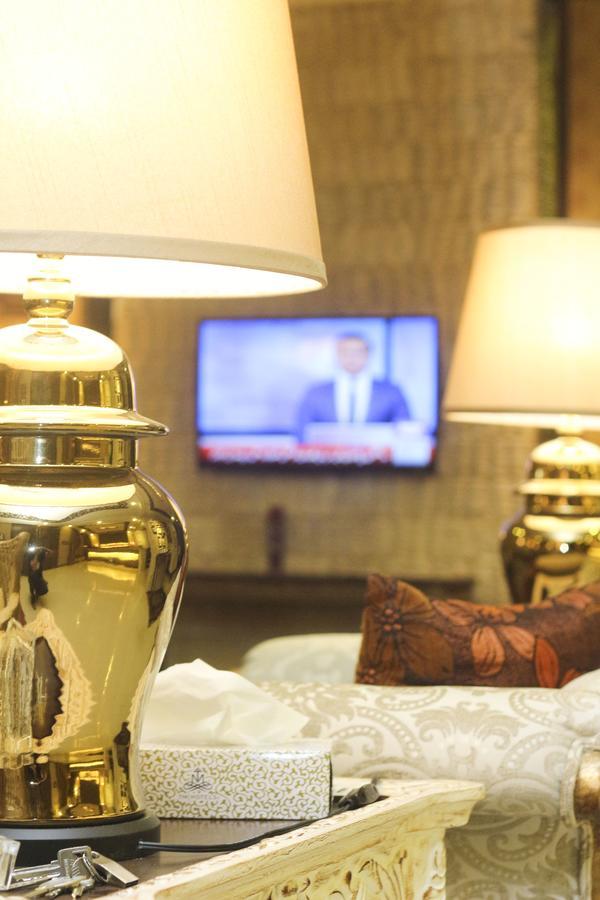 Shelton'S Rezidor Hotel Pesavar Kültér fotó